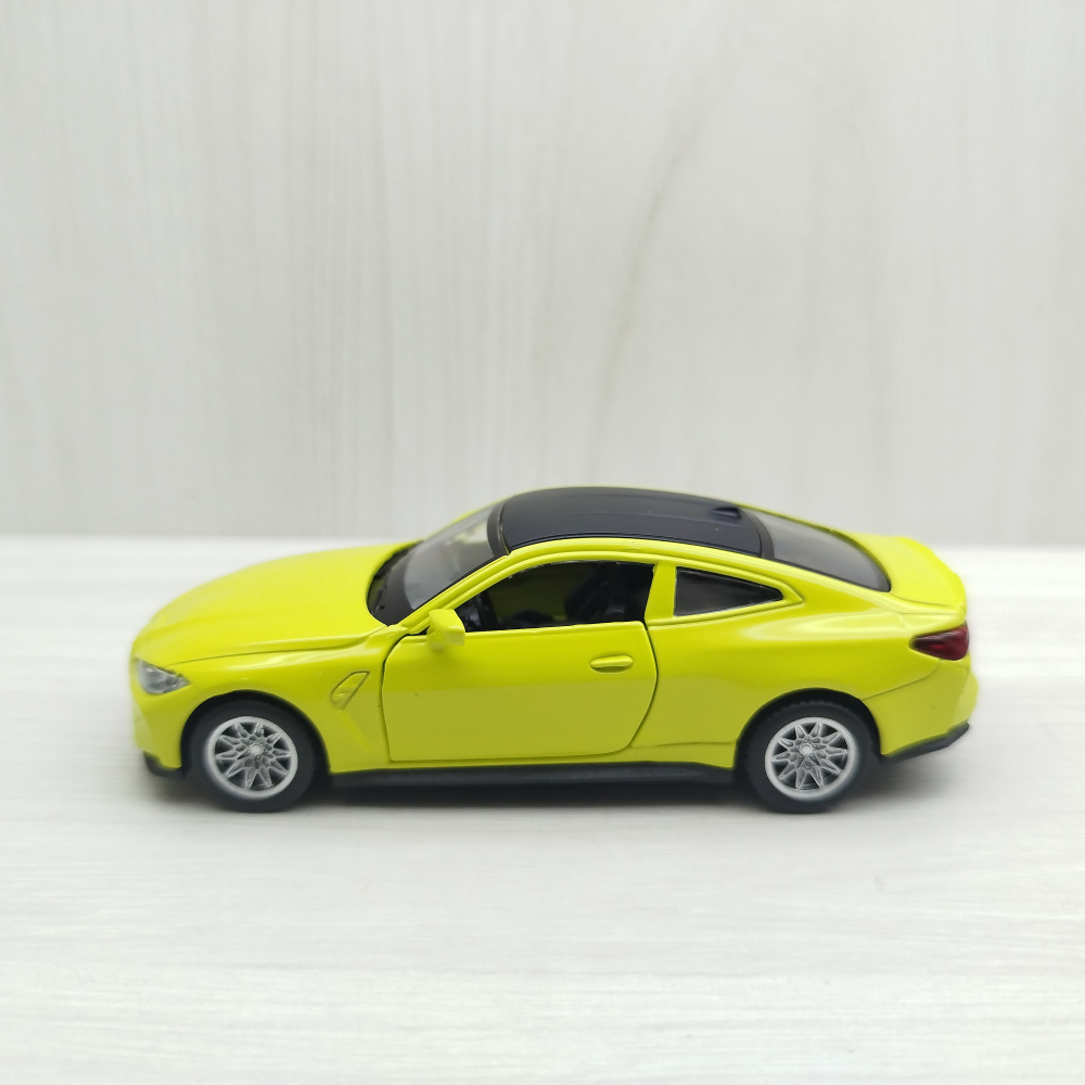 全新盒裝現貨~1:42~寶馬 BMW M4 螢光黃色 合金 模型車 玩具 迴力-細節圖2