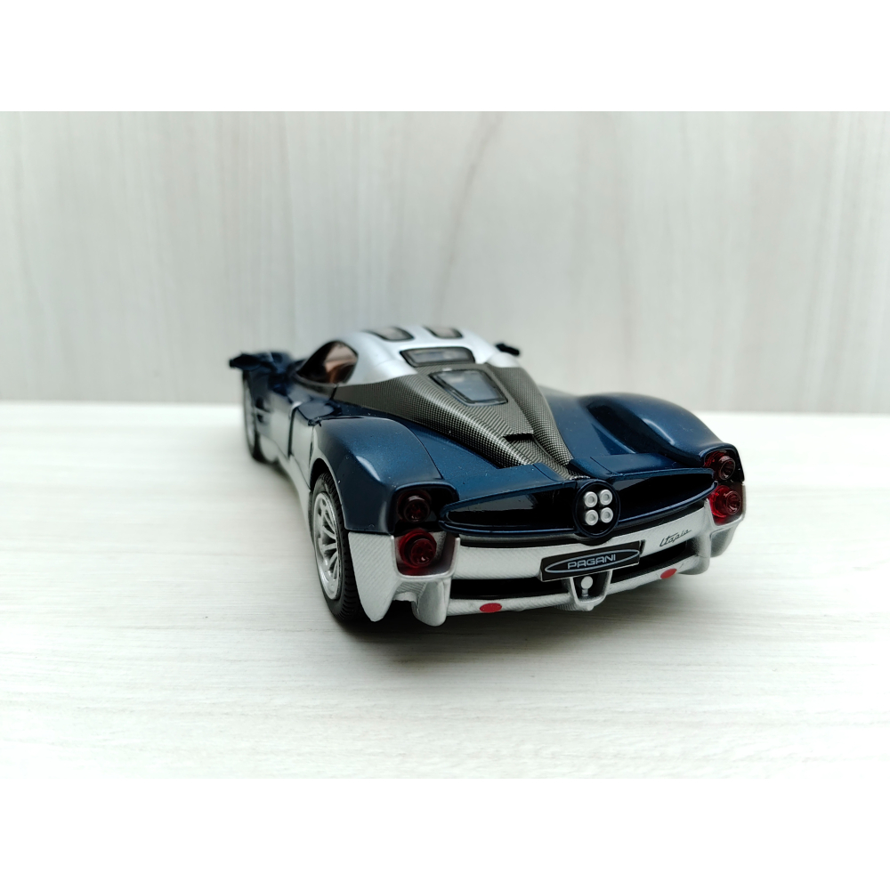 全新盒裝現貨~1:32~帕加尼烏托邦Utopia 深藍色 合金 模型車 聲光車 玩具 收藏-細節圖4