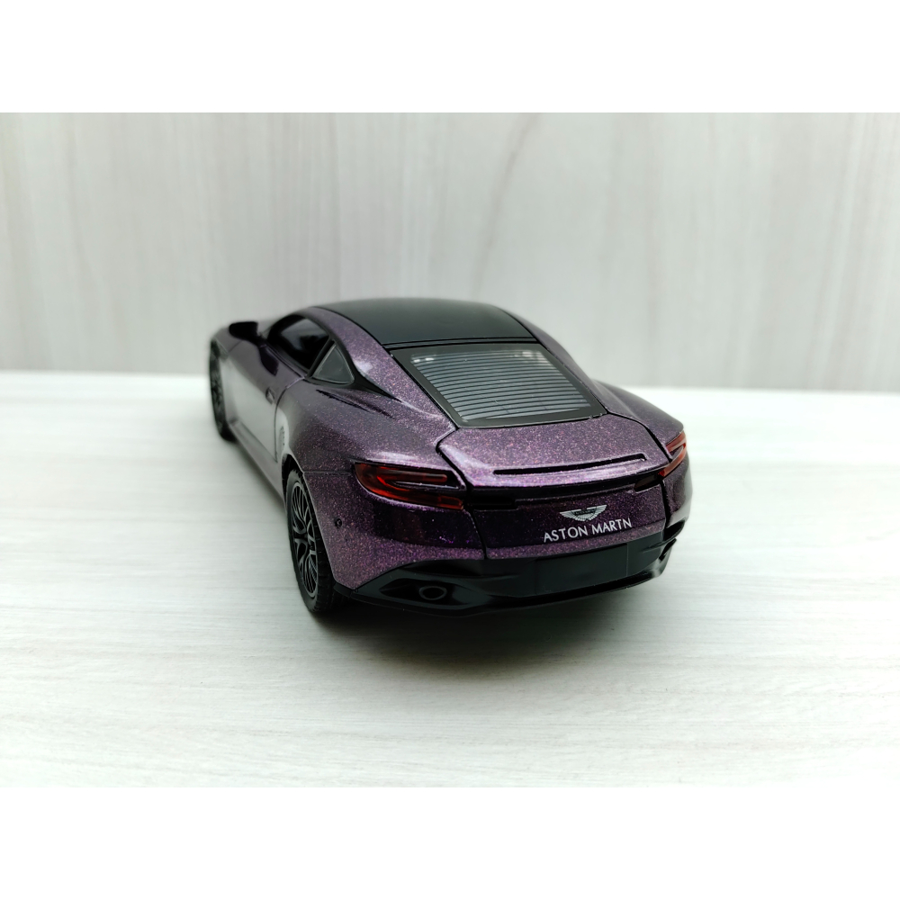 全新盒裝現貨~1:32~阿斯頓馬丁 DB12 閃耀紫色 合金 模型車 聲光車 玩具 收藏-細節圖4