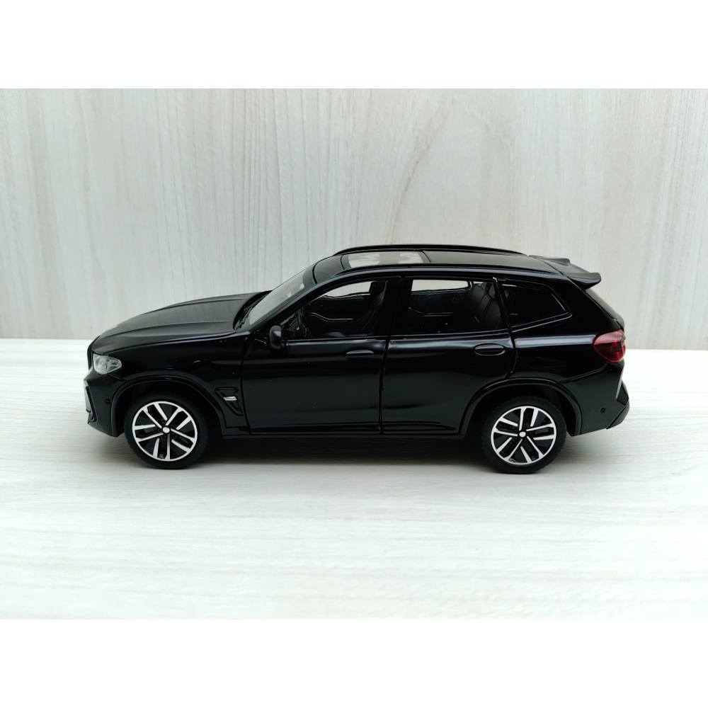 全新盒裝現貨~1:32~寶馬 BMW X3M 前輪可轉向 黑色 合金 模型車 聲光車 玩具 收藏 交通-細節圖2