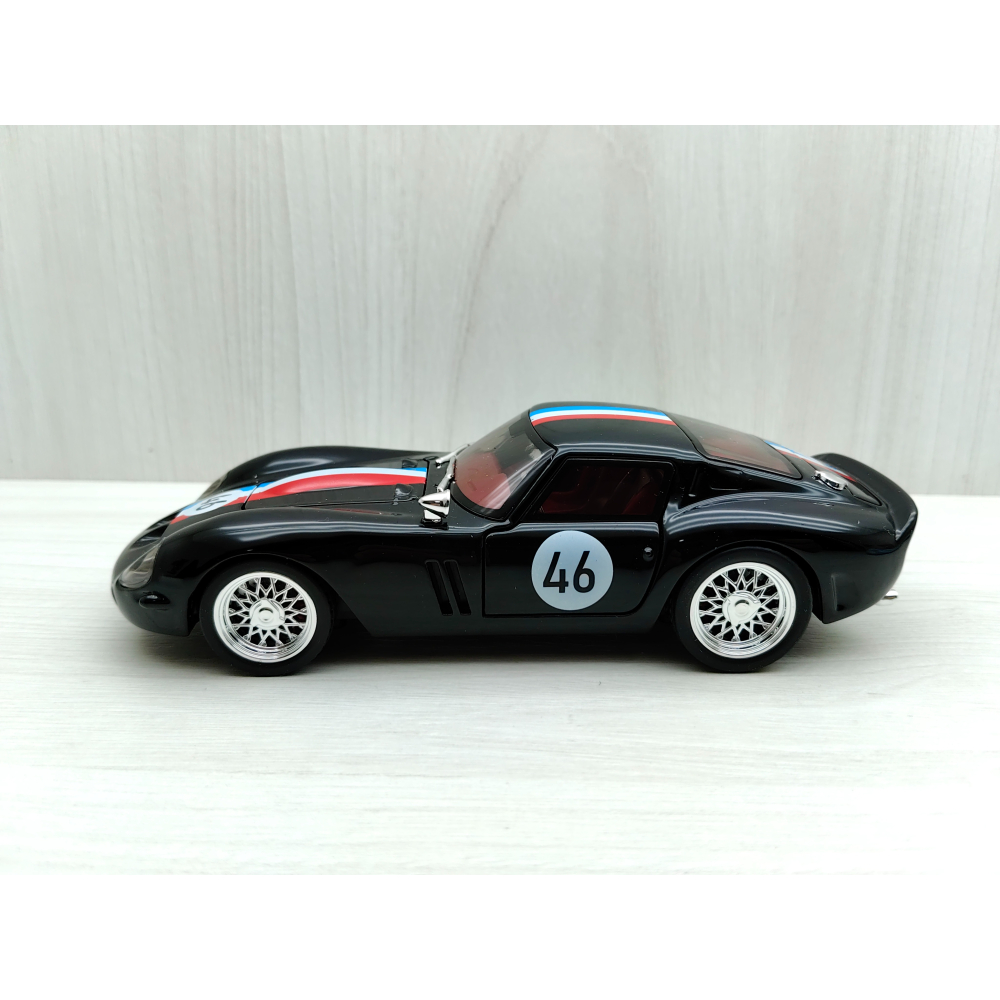 全新盒裝現貨~1:32~法拉利 250跑車 黑色 車燈恆亮開關 合金 模型車 聲光車-細節圖3