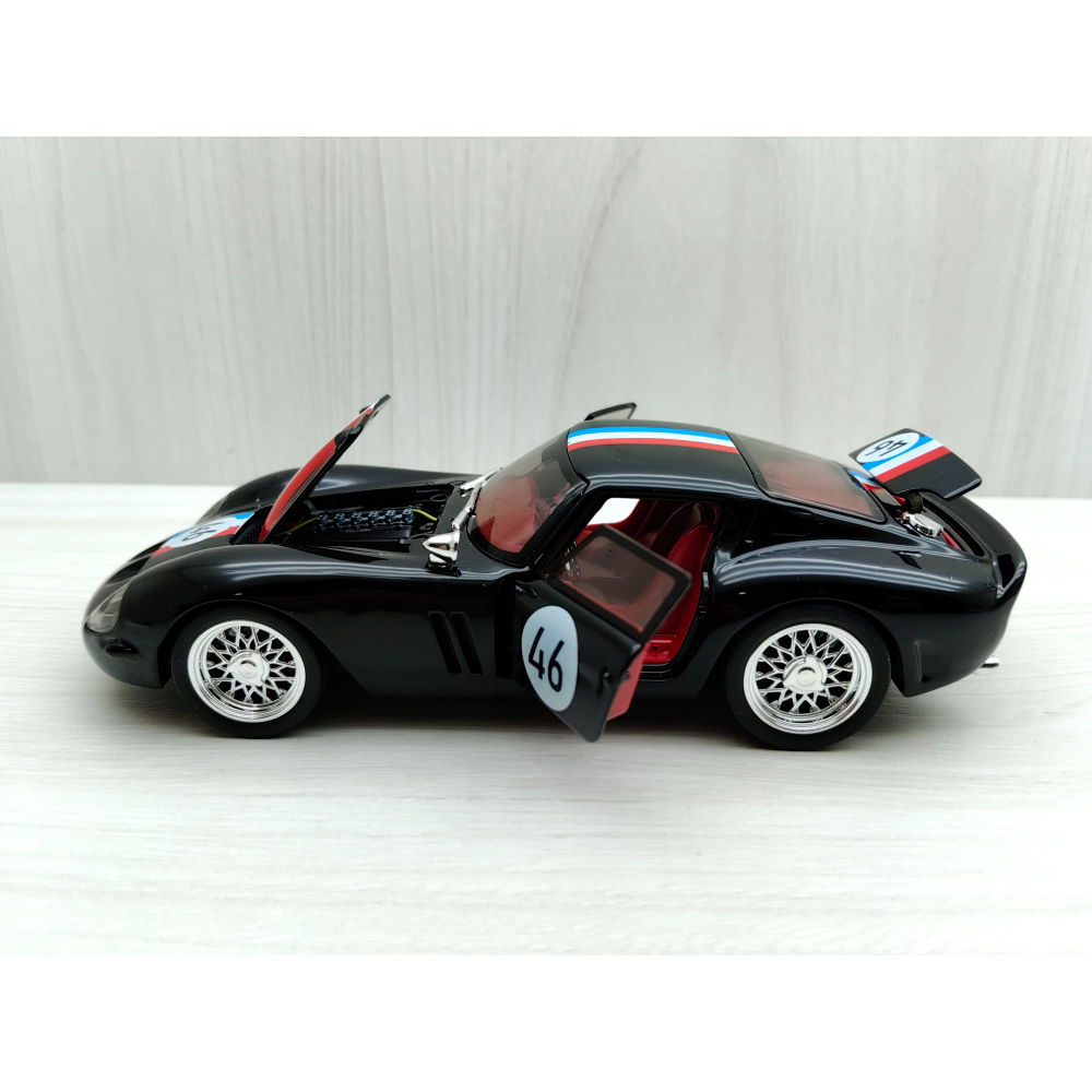 全新盒裝現貨~1:32~法拉利 250跑車 黑色 車燈恆亮開關 合金 模型車 聲光車-細節圖4