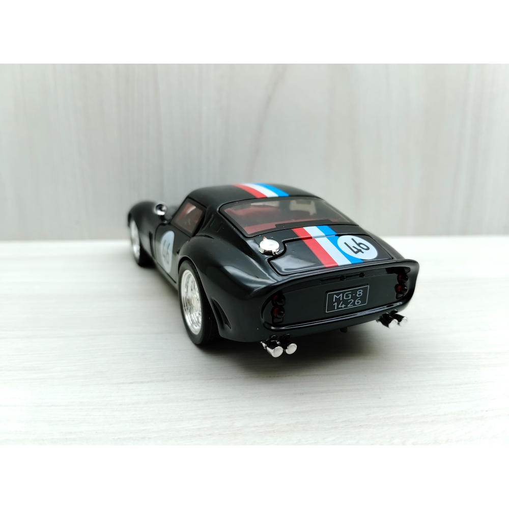 全新盒裝現貨~1:32~法拉利 250跑車 黑色 車燈恆亮開關 合金 模型車 聲光車-細節圖5