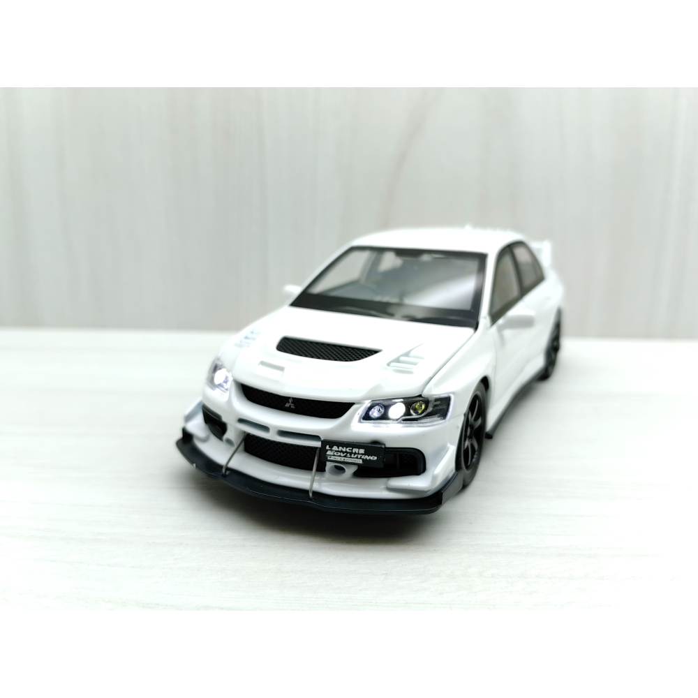 全新盒裝現貨~1:32~三菱 EVO 九代 白色 前輪轉向 車燈恆亮開關 合金 模型車 聲光車-細節圖2