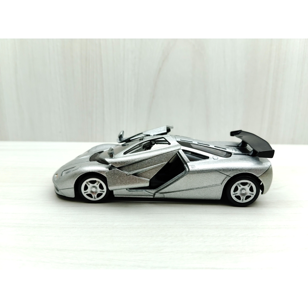 全新盒裝現貨~1:36~麥拉倫 McLaren F1 銀色 合金 模型車 玩具 迴力 收藏 交通-細節圖3