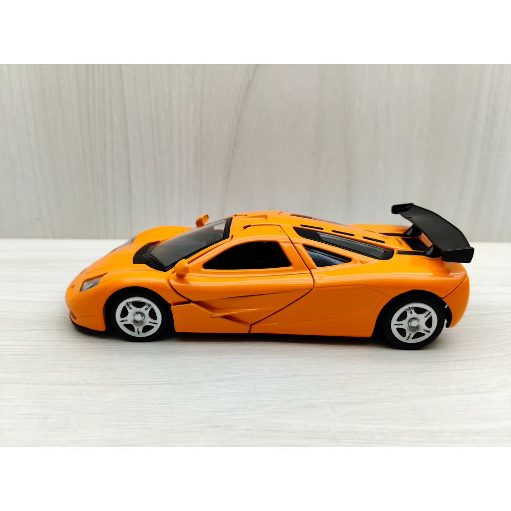全新盒裝現貨~1:36~麥拉倫 McLaren F1 橙色 合金 模型車 玩具 迴力 收藏 交通-細節圖2