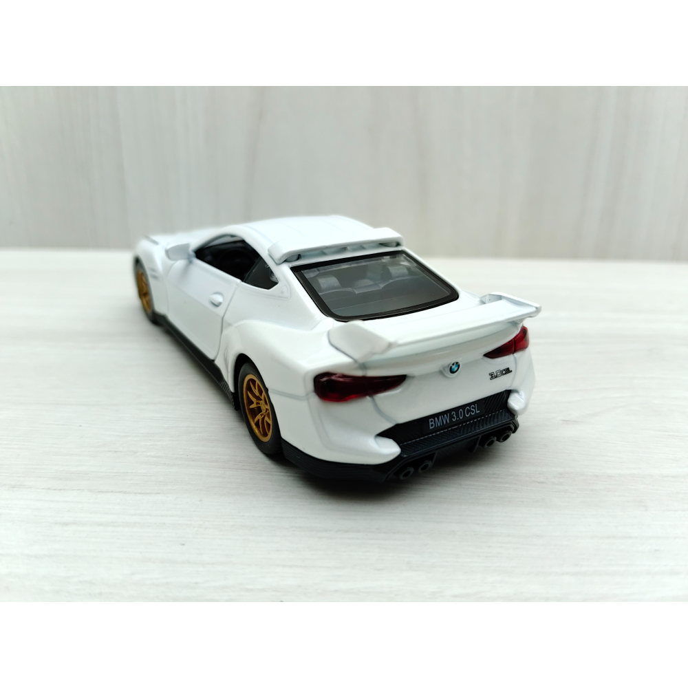 全新盒裝現貨~1:42~寶馬 BMW 3.0 CSL  白色 合金 模型車 玩具 迴力 收藏 交通模型-細節圖4