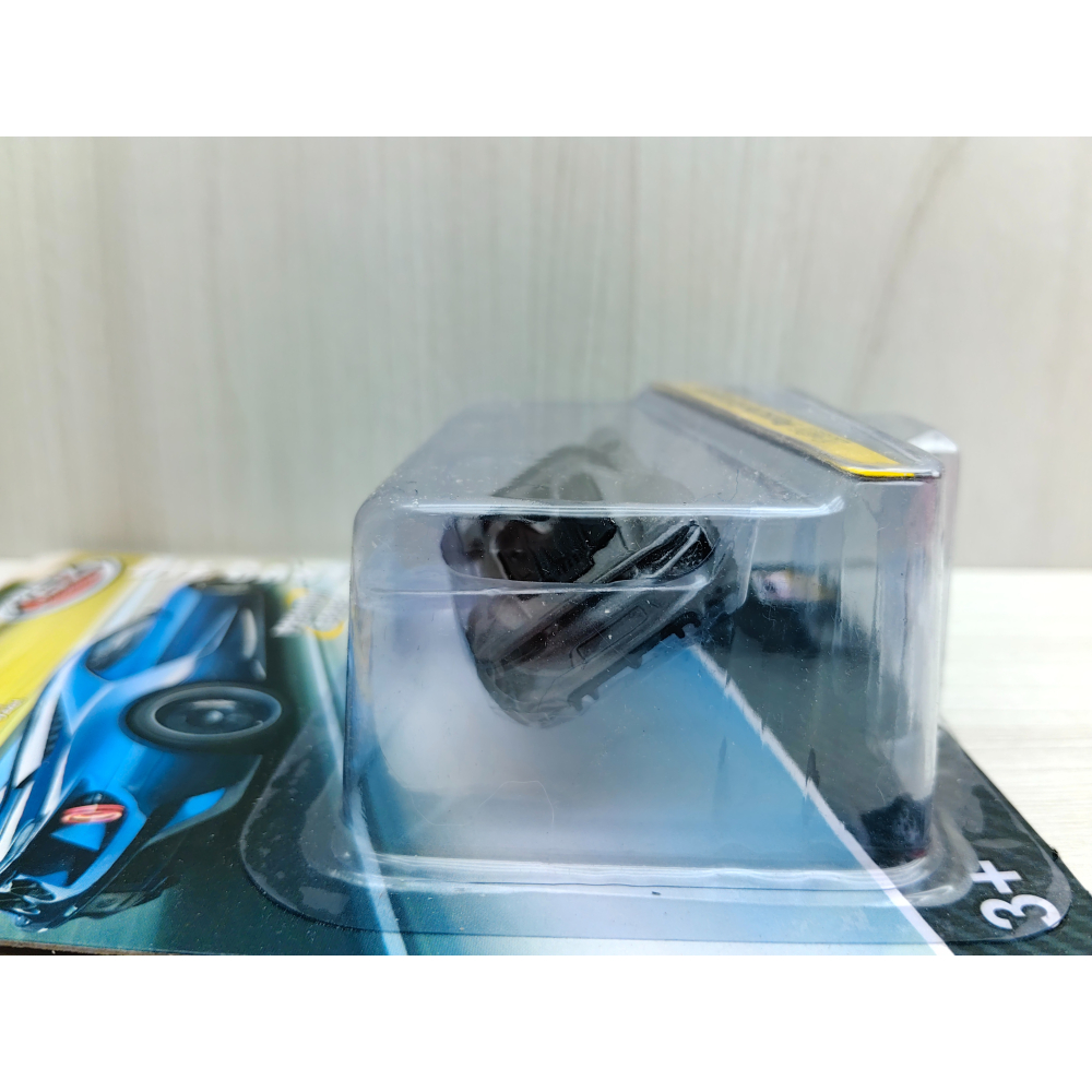 全新包裝現貨~1:64~保時捷 Porsche  918 Spyder 灰色 避震效果 螺絲底盤 合金滑行車-細節圖3