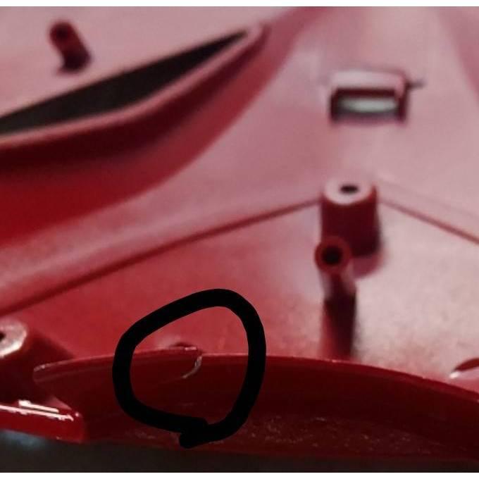 清倉~三陽原廠前擋板(紅)64301-HKK-000-HZ R1Z 125 有小裂痕(圖3)可接受在下單 便宜賣了-細節圖3