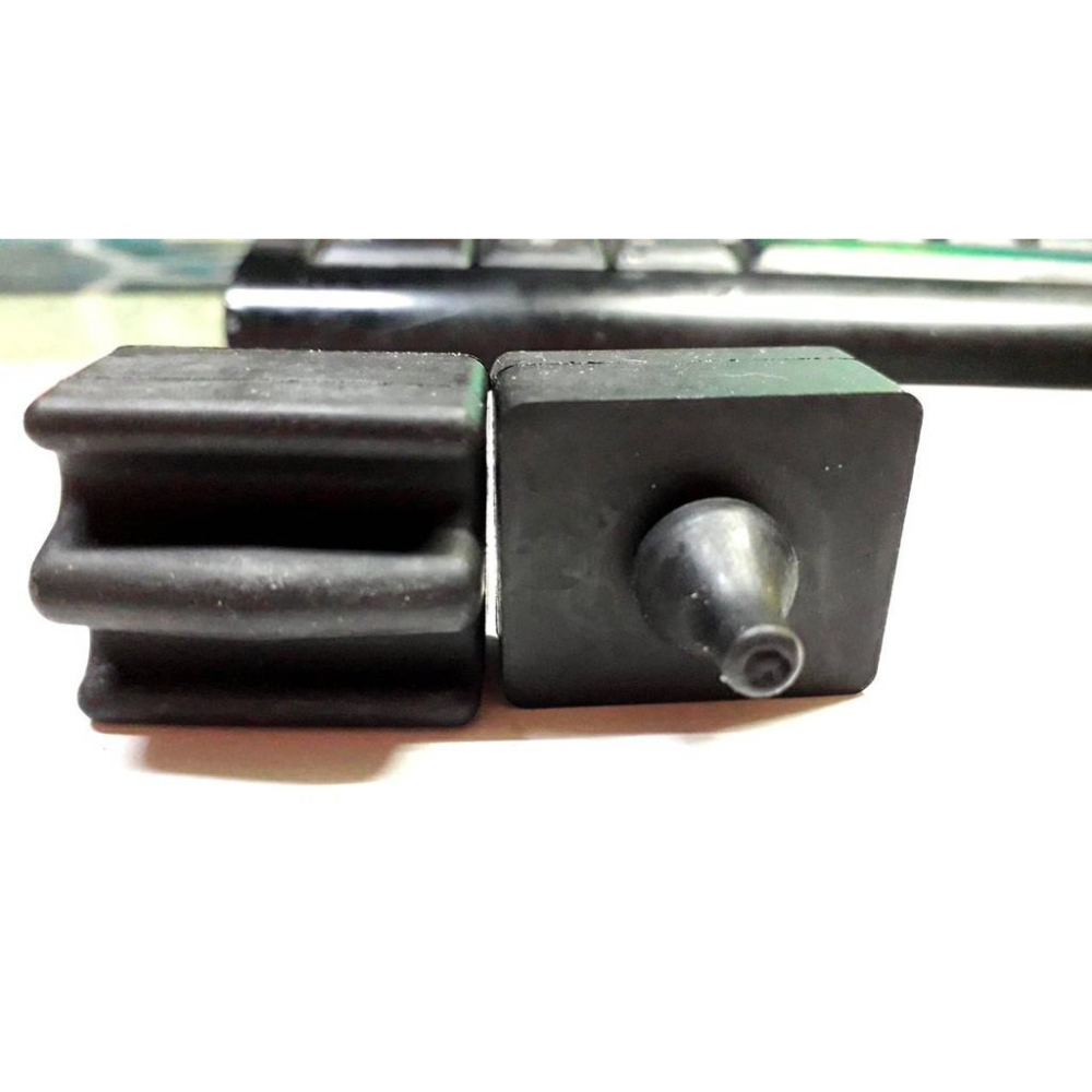 光陽原廠引擎吊架橡皮KNBN 內容物:1個50元 適用機種:超5 150-細節圖2