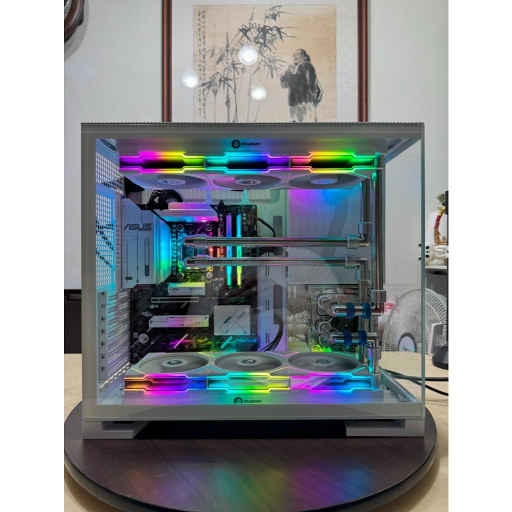 光華商場【客製化電腦】客製化 幾何未來 MODEL 5 9800X3D 玻璃 分體式 水冷主機 主機改裝 電競主機-細節圖3