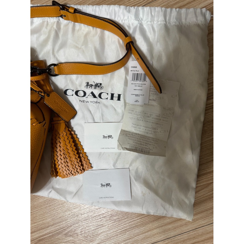 美國正貨 二手 Coach Lora Bucket 水桶包(黃色) 編織質感水桶包 手提包 肩背包-細節圖11