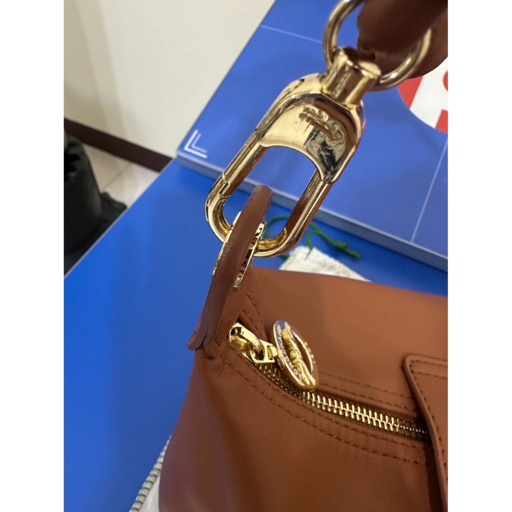 二手 9.9成新 LONGCHAMP Le Pliage Xtra 串珠飾繩結牛皮半月型單肩包(腰果棕) 加送內膽包-細節圖9