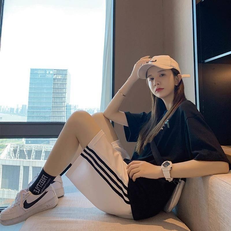 【Helena】運動褲 直筒褲 五分褲 闊腿褲 三杠短褲 純色薄款寬鬆百搭休閒短褲 褲子女【C1214】-細節圖8