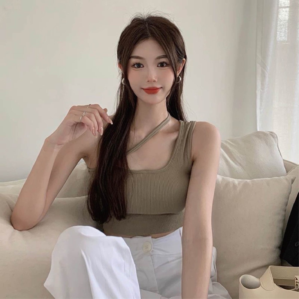 【限時購】【海麗娜】韓版美背吊帶打底背心 帶胸墊 上衣 單肩背心 斜肩甜美V領抹胸內搭打底背心 背心女【B141】-細節圖4
