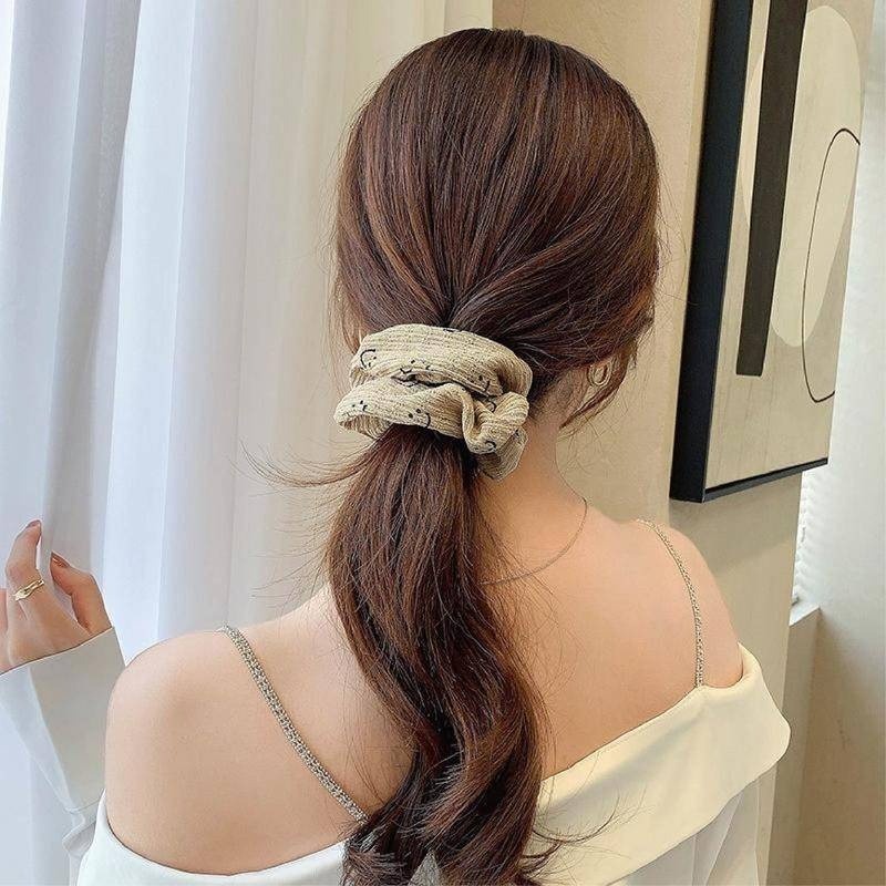 【7-ELEVEN 門市團購】【海麗娜】韓版微笑髮圈 大腸圈 頭飾 髮飾 ins風 笑臉髮圈 氣質時尚髮圈【D34】-細節圖8