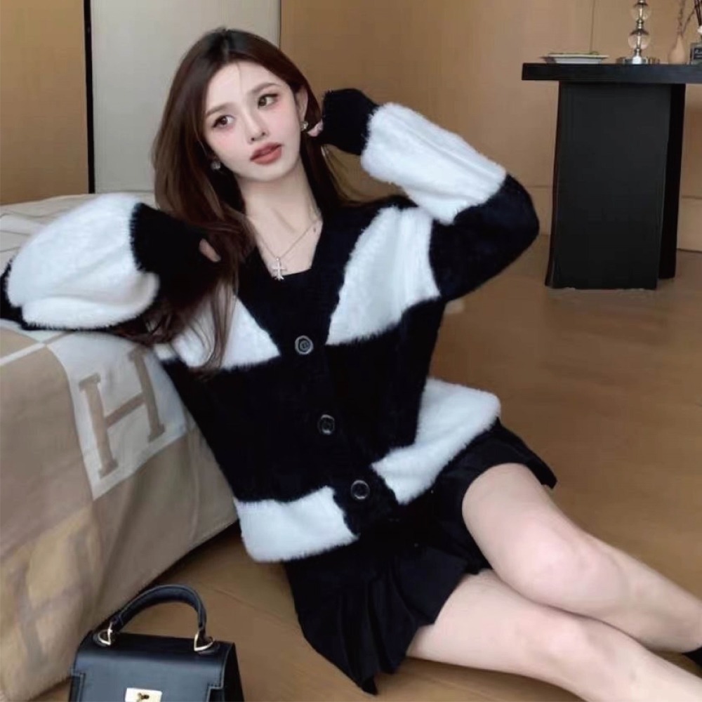 【Helena】條紋V領加厚針織外套 水貂絨毛衣 撞色黑白條紋毛毛絨開衫外套 慵懶風韓版寬鬆百搭針織衫【A2145】-細節圖7