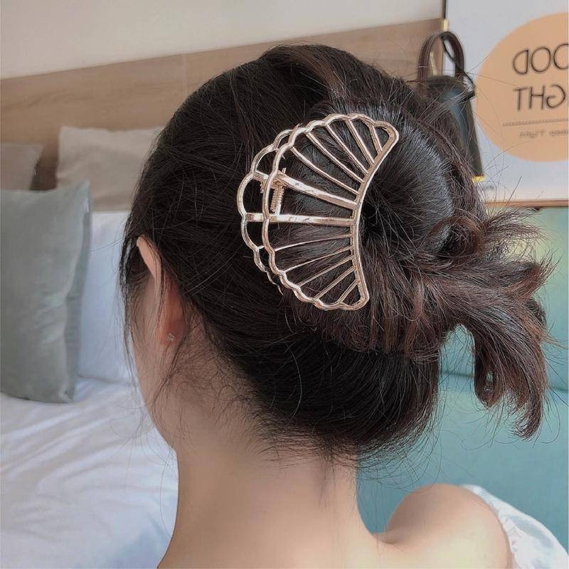 【Helena】復古小仙女極簡金色金屬爪夾 鯊魚夾 抓夾 洗澡髮夾 髮夾 髮飾 頭飾 配飾 生活用品【D51】-細節圖4