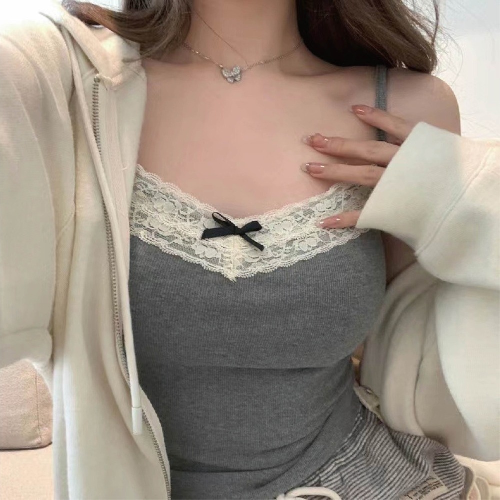 【限時購】【海麗娜】蕾絲花邊背心 吊帶背心 帶胸墊免穿內衣 短版上衣 細肩帶背心 修身顯瘦短款外搭 女裝【A1232】-細節圖7