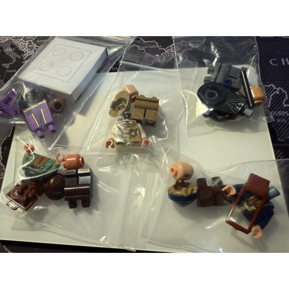 LEGO 10351 福爾摩斯 人偶全套-細節圖2