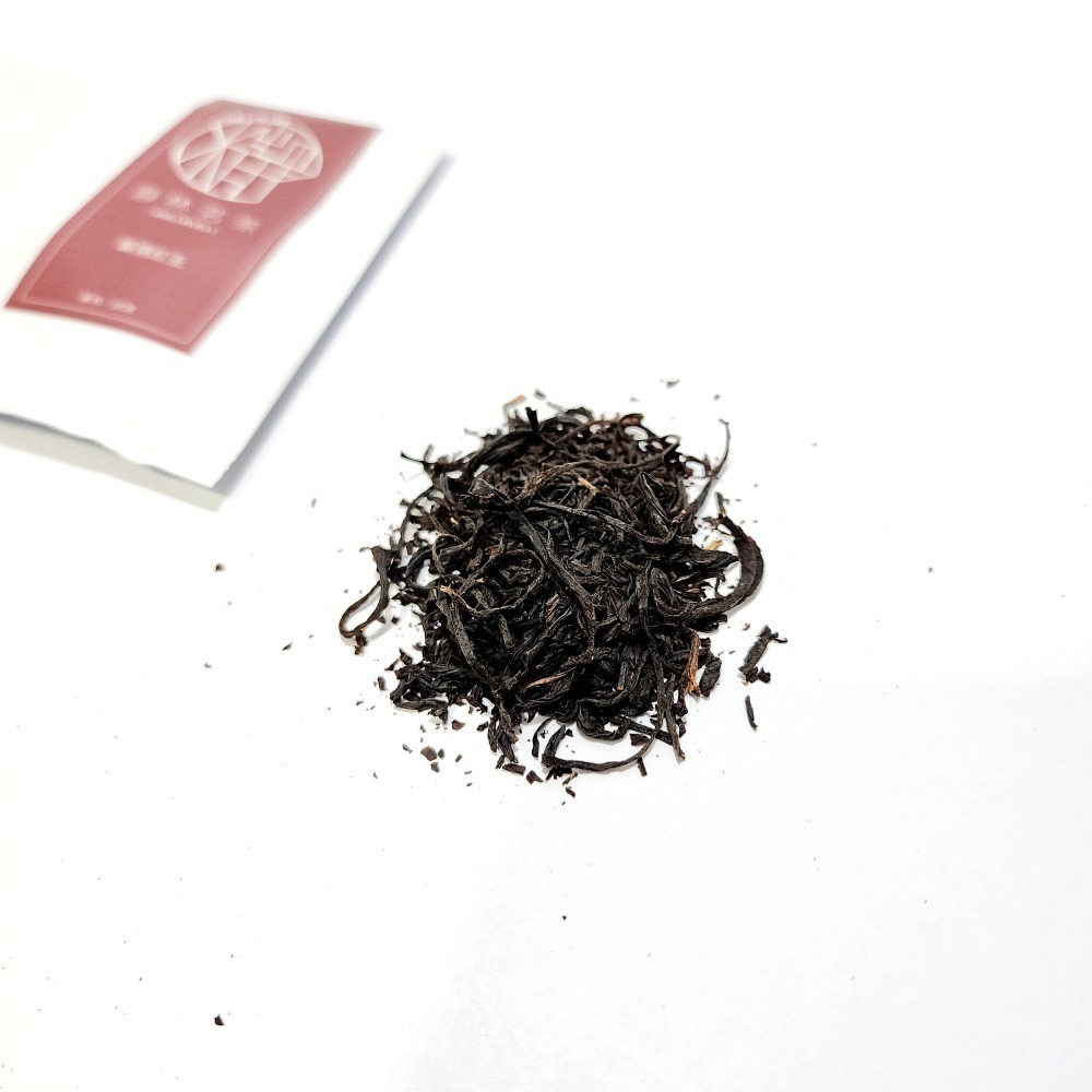 【瀞林茗茶】一杯茶｜一段旅程，來自魚池鄉日月潭的「嚴選紅玉」(附贈世界風景照)-細節圖3