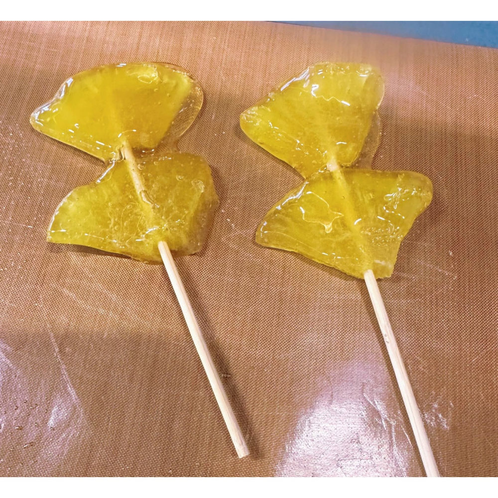 2顆草莓上裹白色巧克力創意糖葫蘆-細節圖4