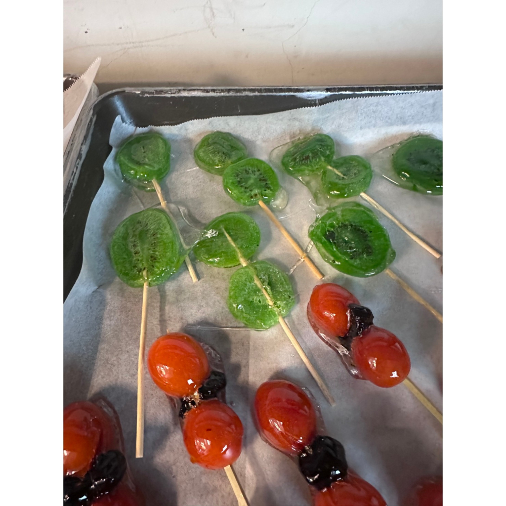 2顆草莓上裹白色巧克力創意糖葫蘆-細節圖8