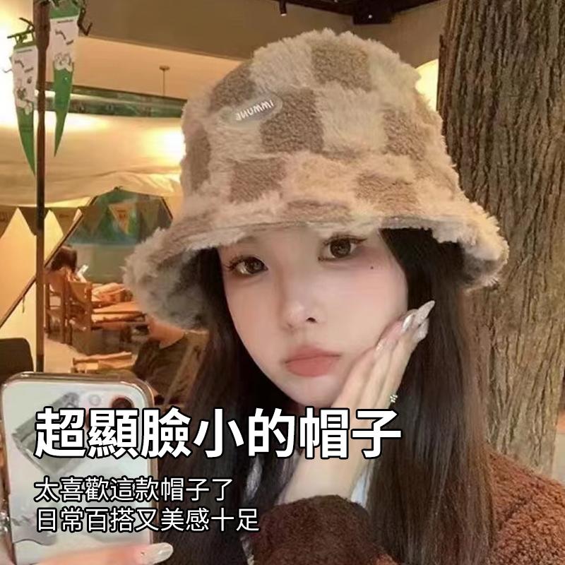 🔥台灣出貨🔥保暖漁夫帽 羊羔絨帽 羊羔毛帽 女漁夫帽 保暖毛帽 秋冬毛帽 毛絨帽 絨毛帽 格紋帽 漁夫帽 『小胖子購物』-細節圖5