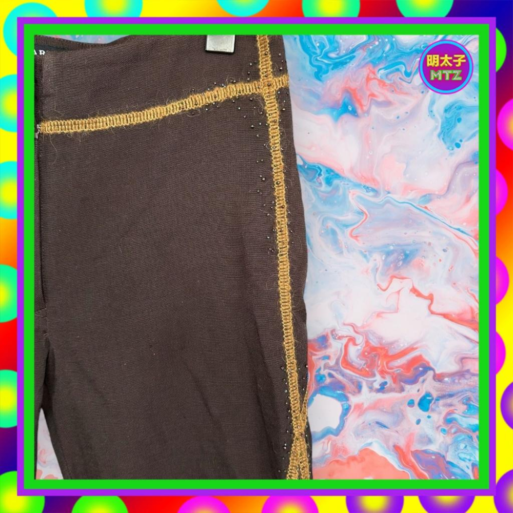 二手 CARNE 咖啡色 類風衣材質 毛線刺繡 珠飾 寬喇叭 低腰 27 長褲 F1122 【明太子 古著應召站】-細節圖2