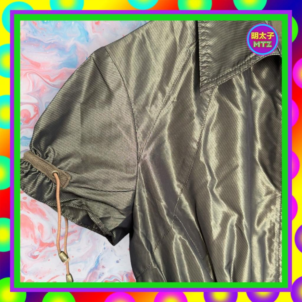 二手 VILLE 墨綠色 亮面 風衣材質 口袋 腰身 輕薄 外套 F1023 【明太子 古著應召站】-細節圖2