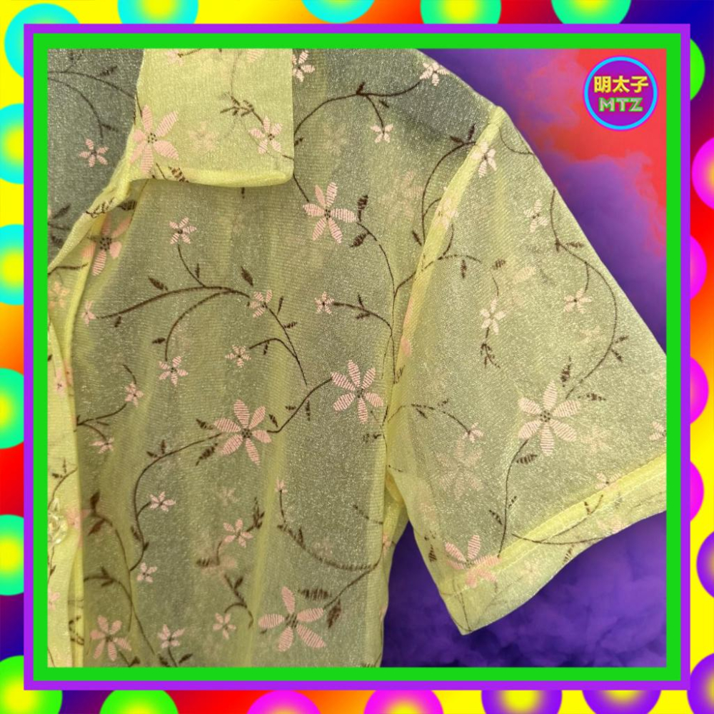 二手 淺黃色 略閃耀 彩色印花 輕薄軟 彈性 短袖 襯衫 F920 【明太子 古著應召站】-細節圖2