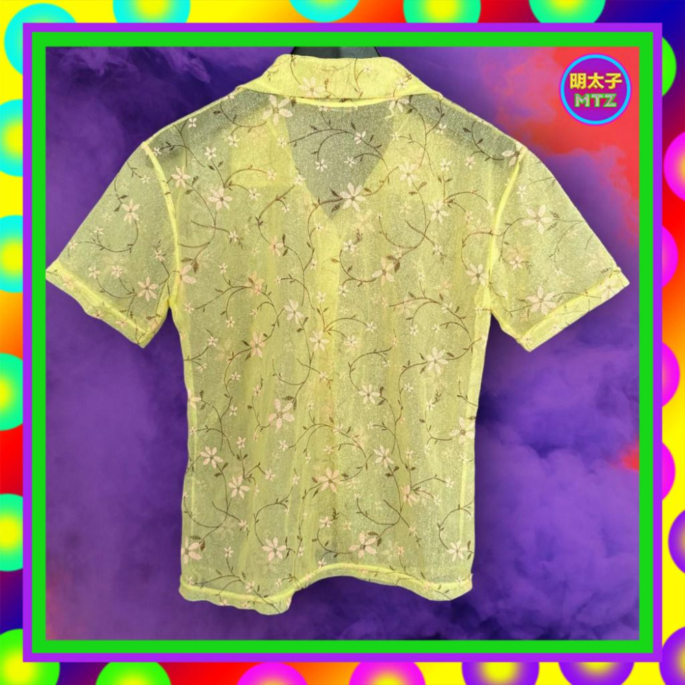 二手 淺黃色 略閃耀 彩色印花 輕薄軟 彈性 短袖 襯衫 F920 【明太子 古著應召站】-細節圖3