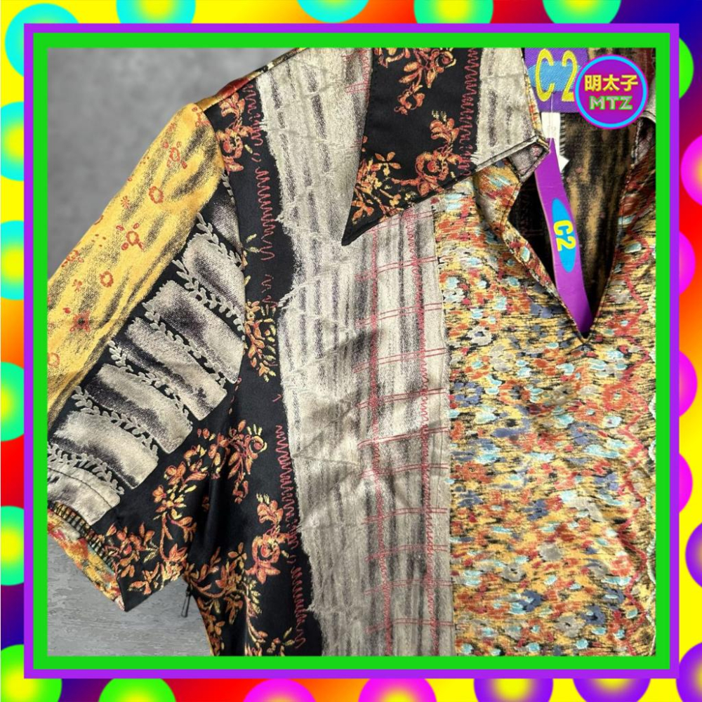 二手 C2 棕黑配色 彩色印花 緞面 輕薄 側拉鍊 寬鬆 短袖 洋裝 F619 【明太子 古著應召站】-細節圖2