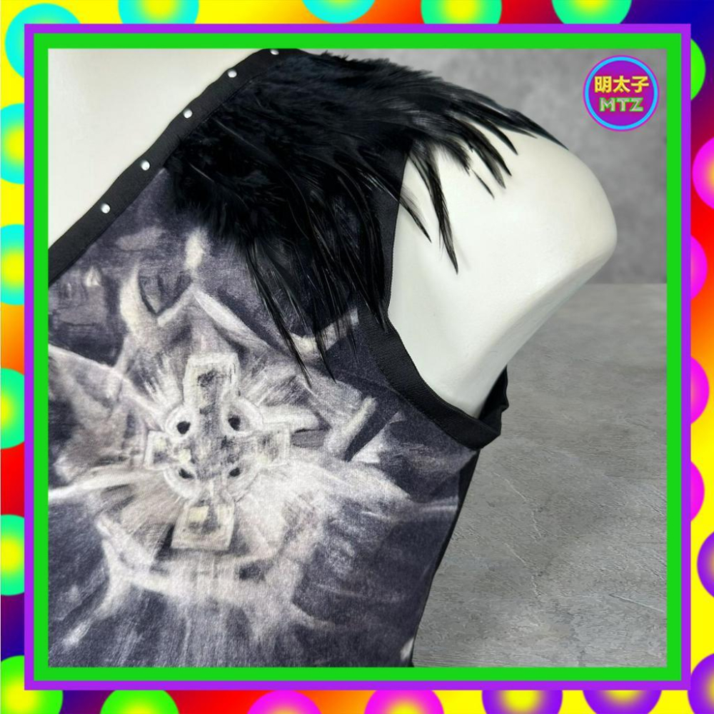 二手 BAITER 黑色 印花 彈性 拼接 羽毛 斜肩 合身 背心 PF517B 【明太子 古著應召站】-細節圖2