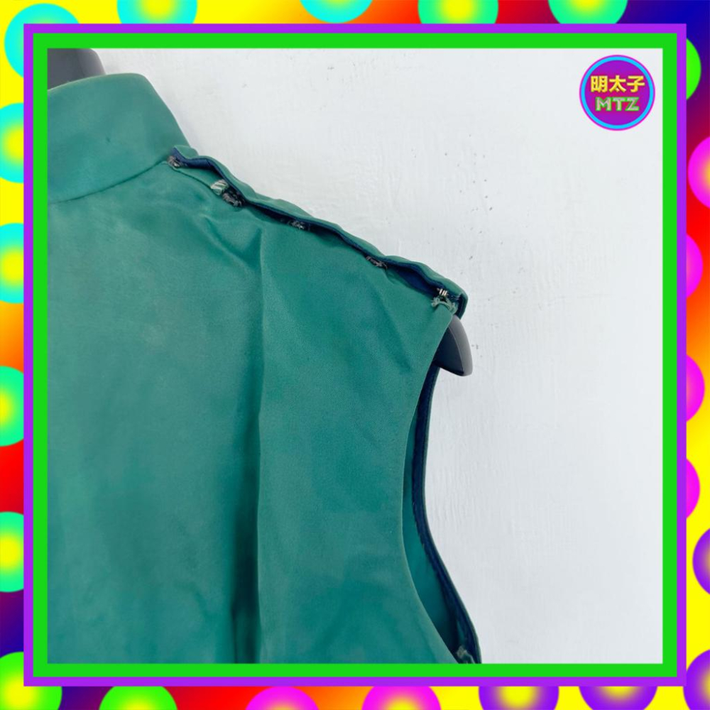 二手 綠色 緞面 輕薄 無內裡 刺繡 銀蔥 肩排釦 古董訂製 旗袍 洋裝 F109 【明太子 古著應召站】-細節圖5