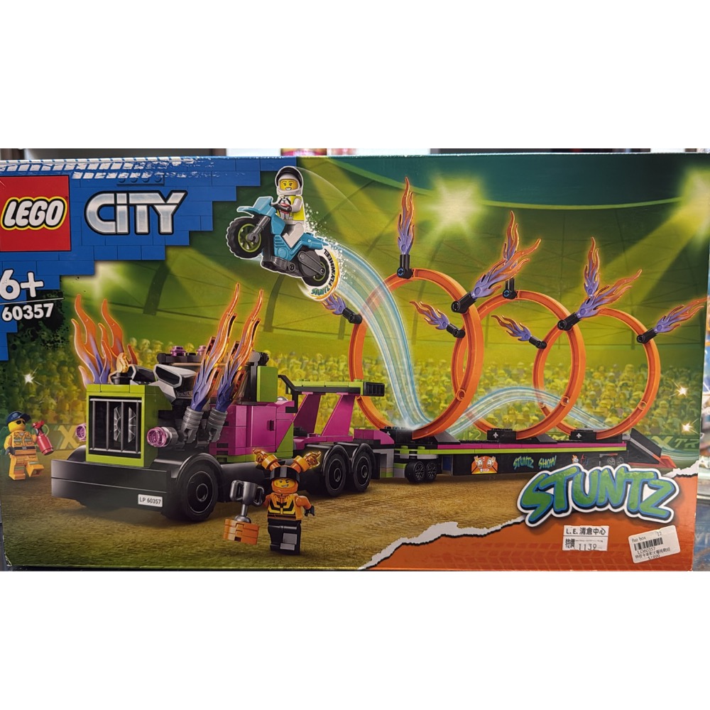 Lego city 60357 特技卡車和火圈挑戰組-細節圖2