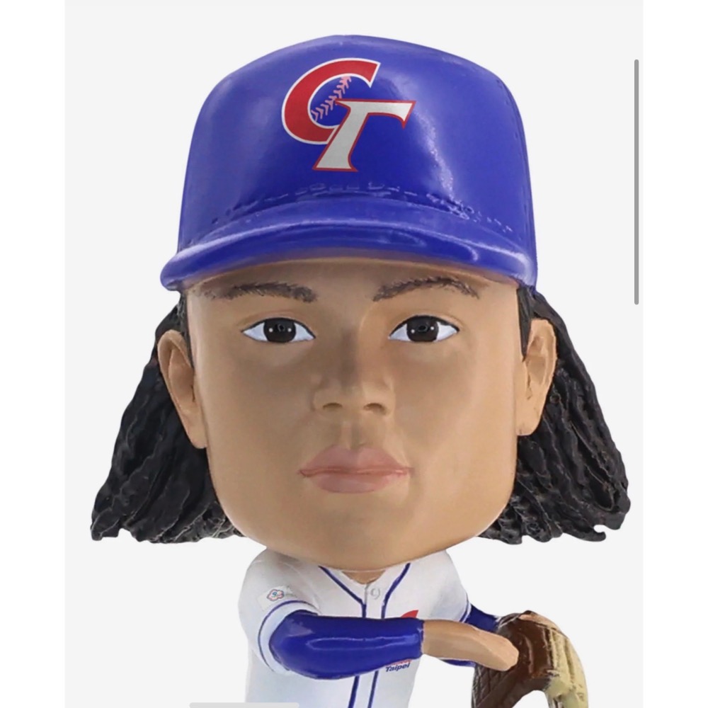 經典賽 張育成 公仔-細節圖2