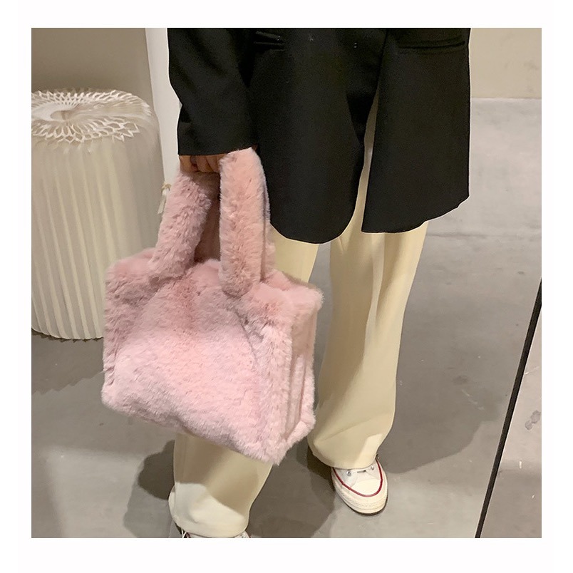 𝗥𝗼𝗹𝗹𝘆𝘇｜毛絨絨手提托特包（5色）-細節圖5