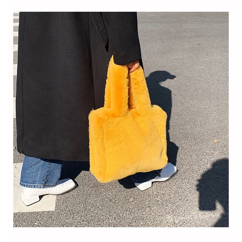 𝗥𝗼𝗹𝗹𝘆𝘇｜毛絨絨手提托特包（5色）-細節圖11