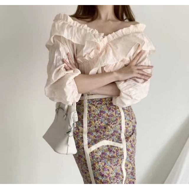 春裝新款
🇰🇷正韓 交叉荷葉衣 仙女小姐姐斜肩一字領 上衣-細節圖9