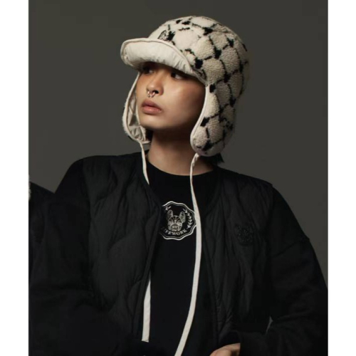 [預購 每周日中午 12:00收單] 2023 韓國 時尚配件 LIFEWORK LOGO泰迪熊毛雙面護耳帽-男女