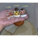[手工皮革飾品-小鞋飾 /吊飾] 2024 純手工 植鞣革(真皮) 小鞋飾 /吊飾 ~ 可愛小醒獅 (小獅頭) 鞋飾-規格圖2