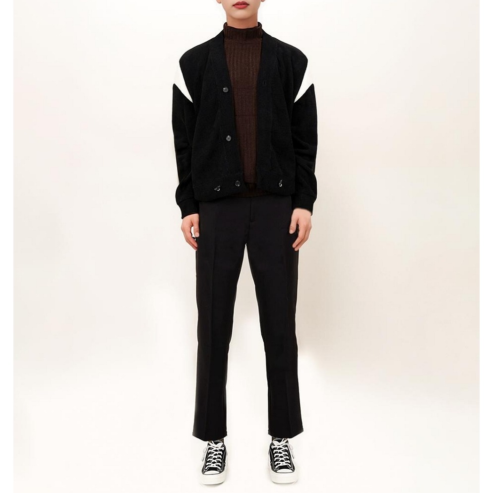 [是男裝喔~][預購 每周日中午 12:00收單] 2024 正韓 smallman 秋冬男裝 肩膀三角色塊開襟衫-細節圖5