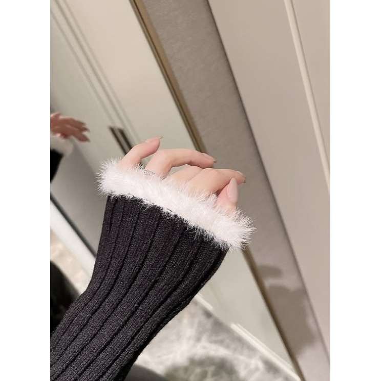 [預購 每周日中午 12:00收單] 2025 正韓 東大門 秋冬女裝 毛茸茸滾邊開襟衫+背心套裝組-細節圖5