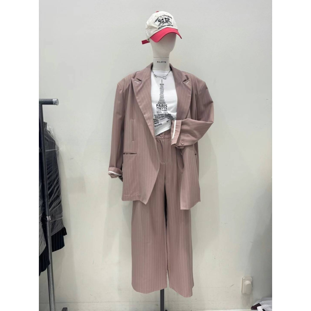 [預購 每周日中午 12:00收單] 2025 韓國 東大門 泰妍家 條紋男友風西裝外套-細節圖7