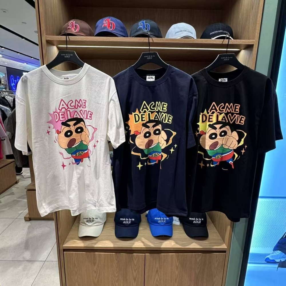 [官網特惠ing][預購 每周日中午 12:00收單] 2025 韓國 ADLV X 蠟筆小新聯名款 小新超人上衣-細節圖7