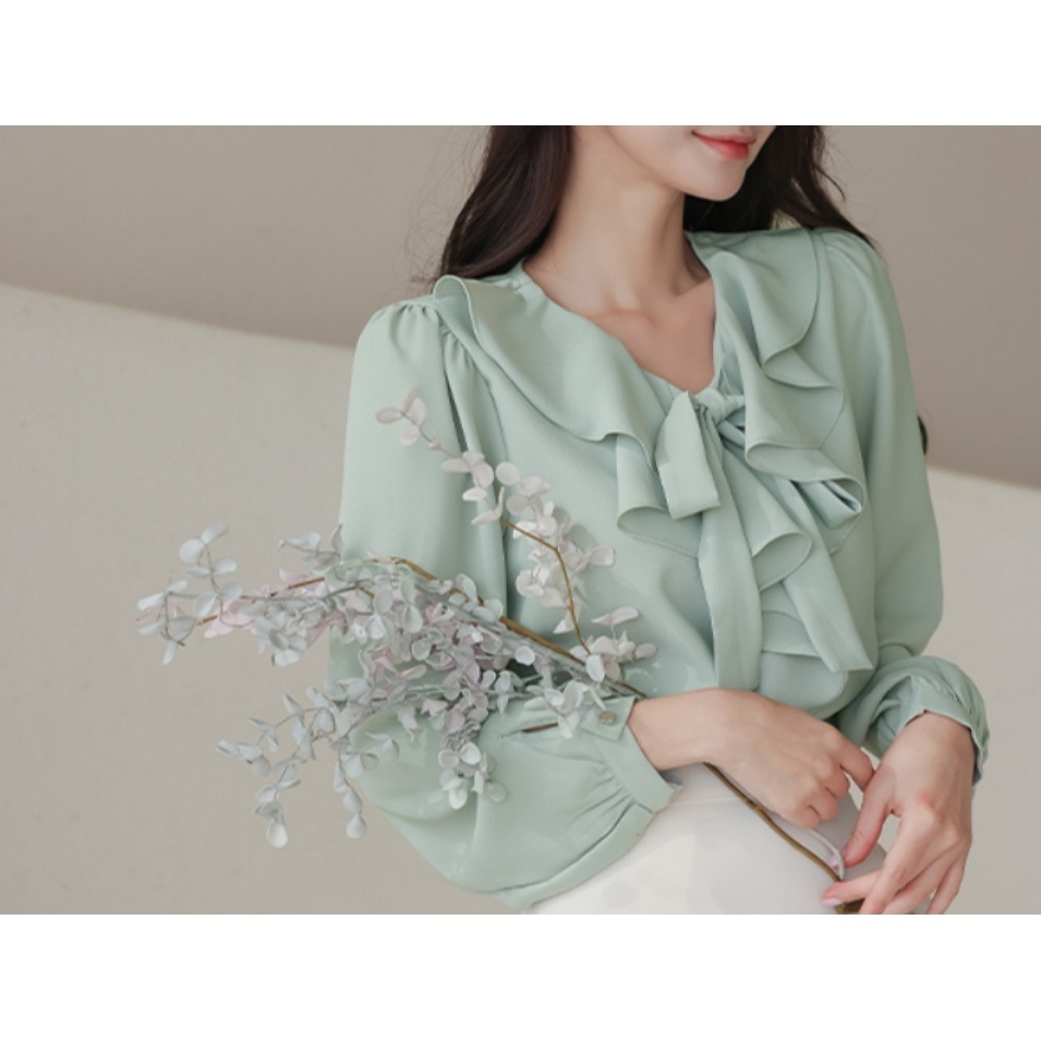[官網特惠ing][預購 每周日中午 12:00收單] 2025 ode 初春女裝 層疊荷葉邊領蝴蝶結緞帶襯衫-細節圖2
