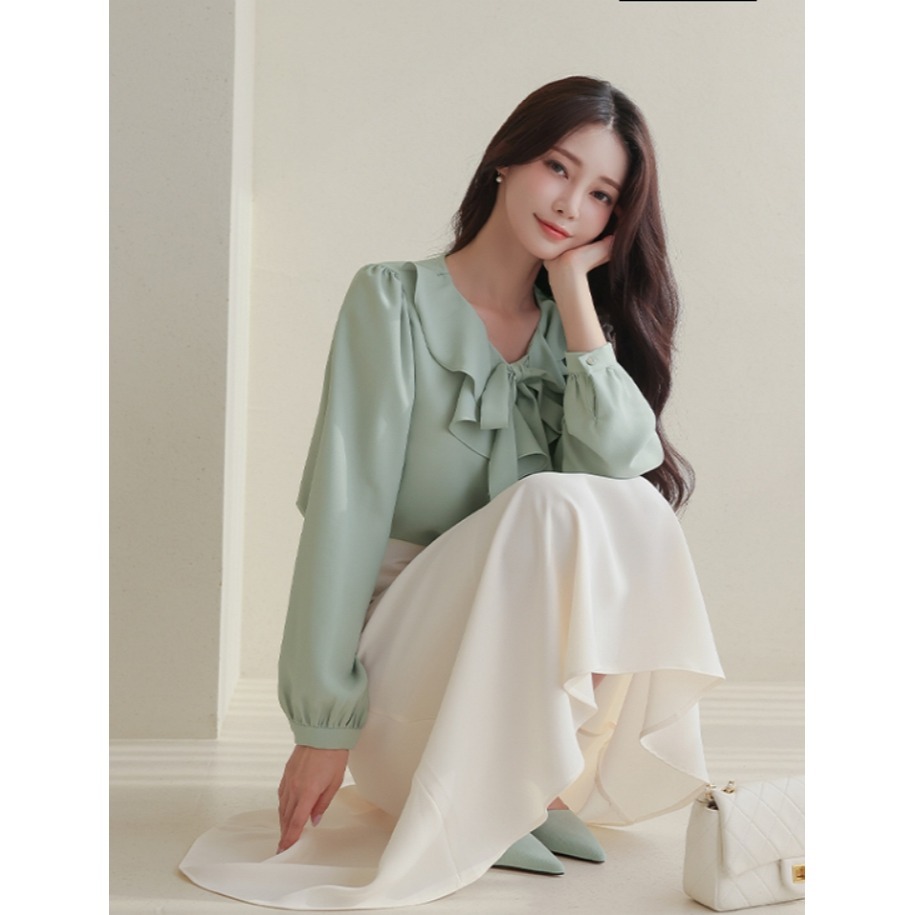 [官網特惠ing][預購 每周日中午 12:00收單] 2025 ode 初春女裝 層疊荷葉邊領蝴蝶結緞帶襯衫-細節圖3