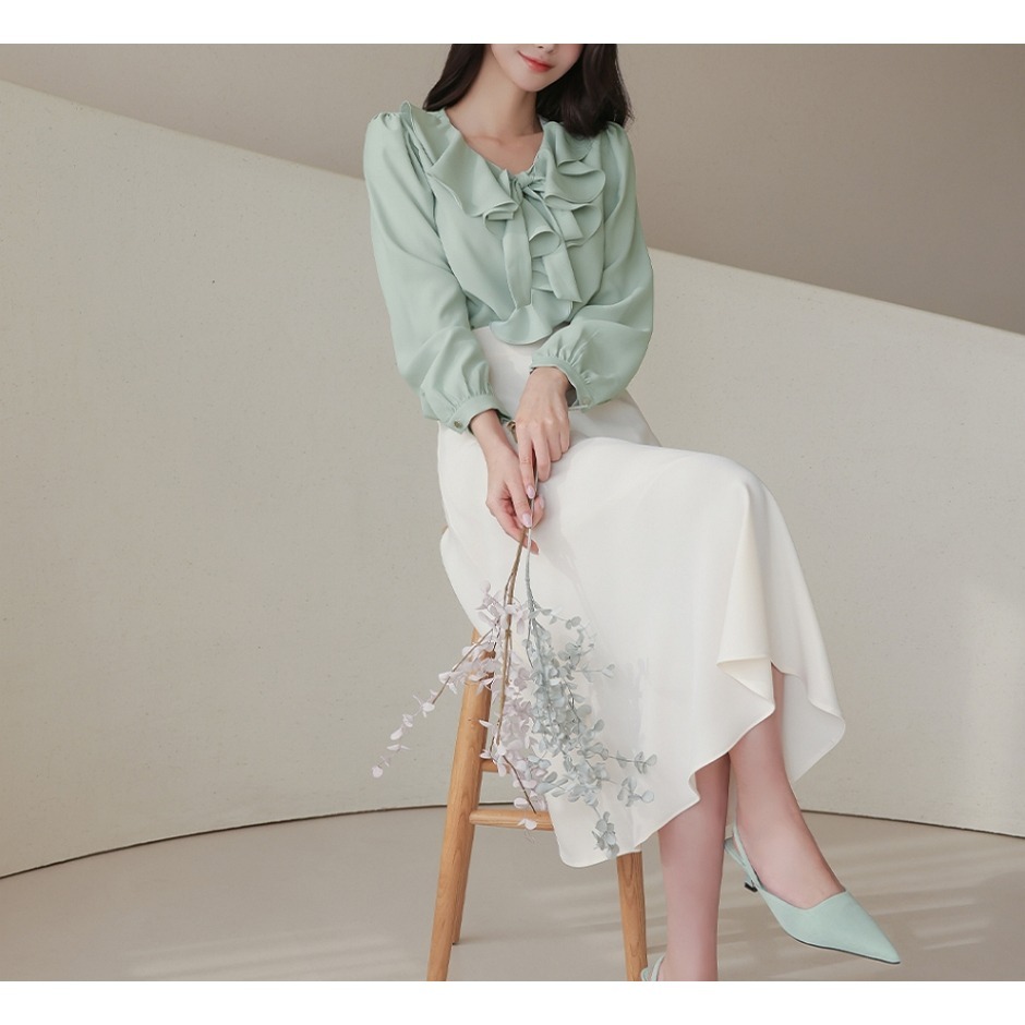 [官網特惠ing][預購 每周日中午 12:00收單] 2025 ode 初春女裝 層疊荷葉邊領蝴蝶結緞帶襯衫-細節圖7