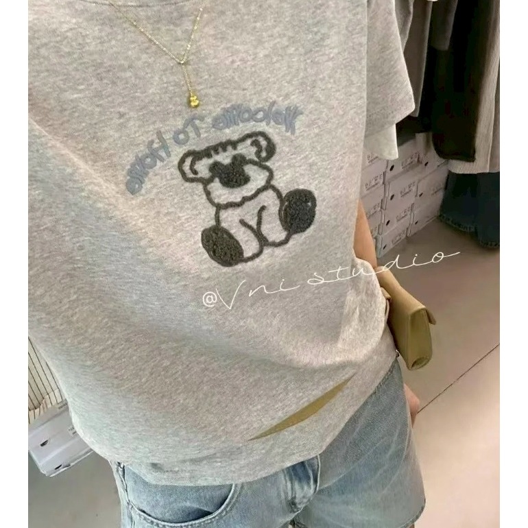 [預購 每周日中午 12:00收單] 2025 韓國 東大門 春夏女裝 無尾熊立體刺繡短袖T-細節圖4
